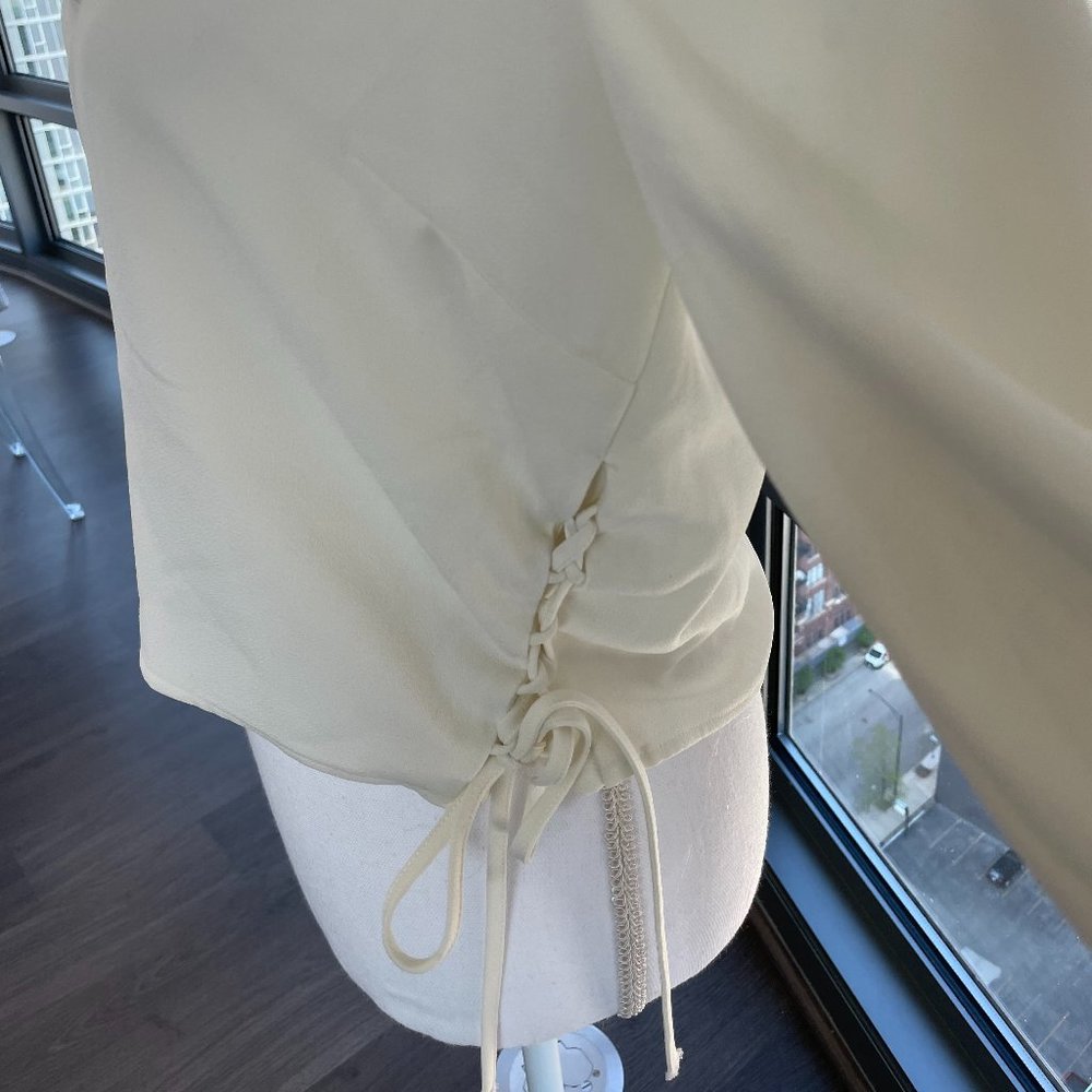 Finders Keepers Long Sleeve blouse - Picture 3 of 4